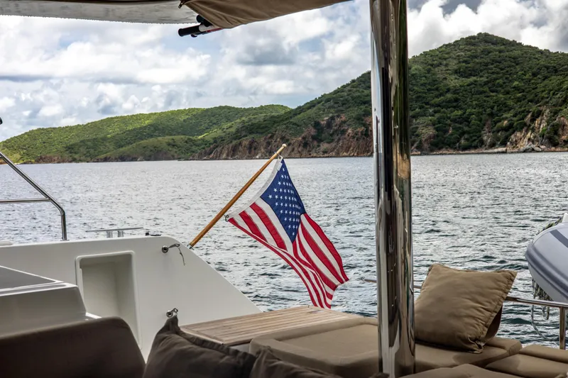 Slide: The Image of Lagoon 560 2012 - 59