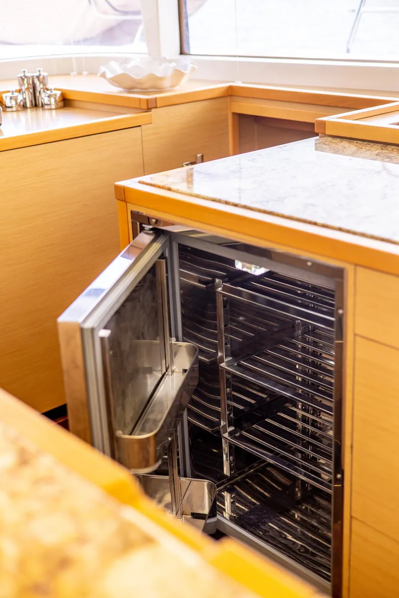 Slide: The Image of Lagoon 560 2012 - 67