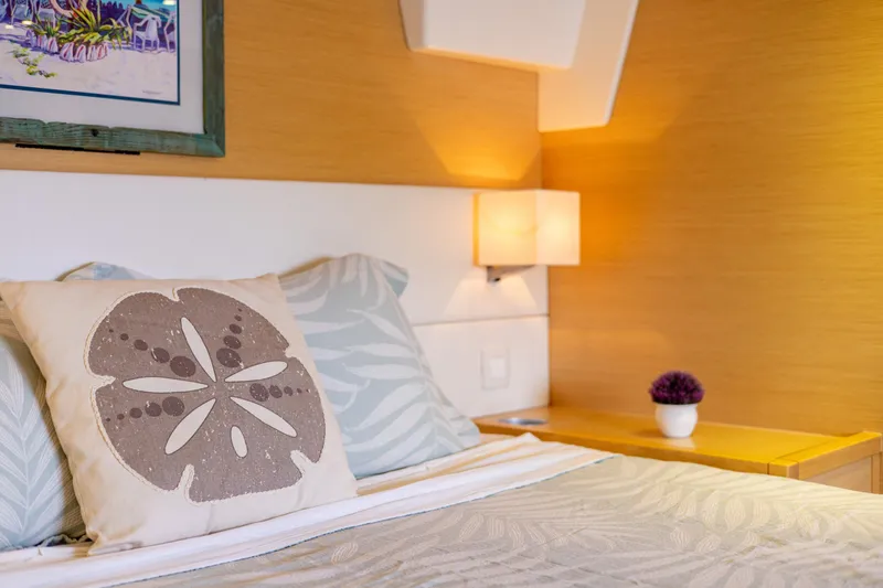 Slide: The Image of Lagoon 560 2012 - 73