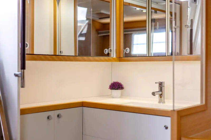 Slide: The Image of Lagoon 560 2012 - 78