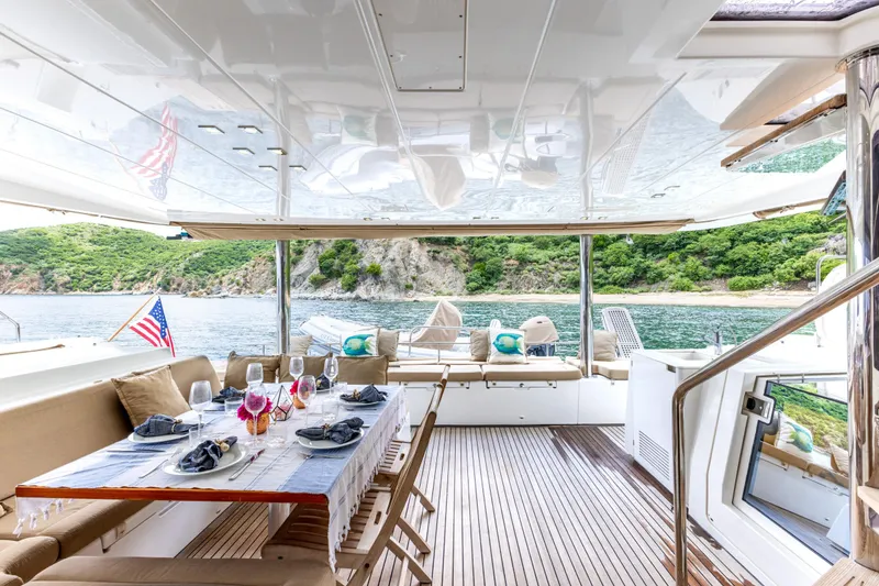 Slide: The Image of Lagoon 560 2012 - 80