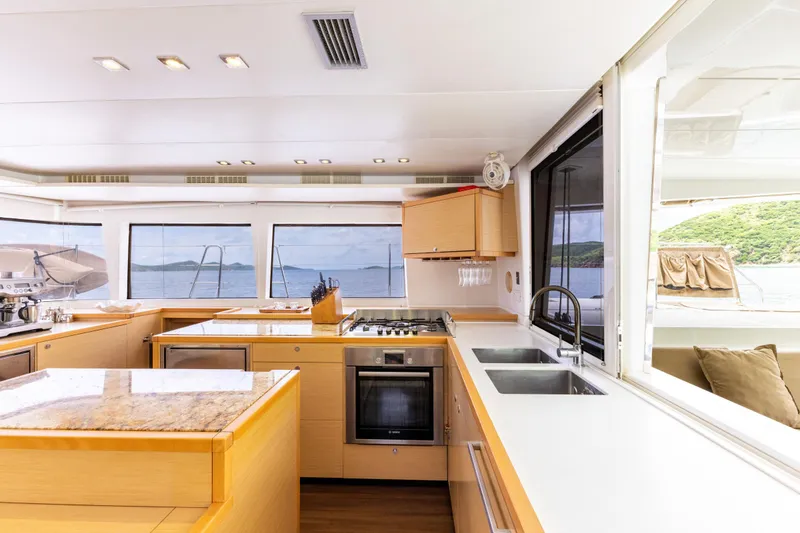 Slide: The Image of Lagoon 560 2012 - 81