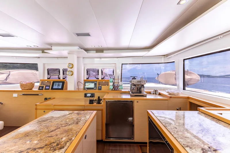 Slide: The Image of Lagoon 560 2012 - 82