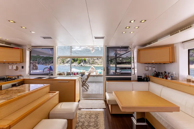 Slide: The Image of Lagoon 560 2012 - 91