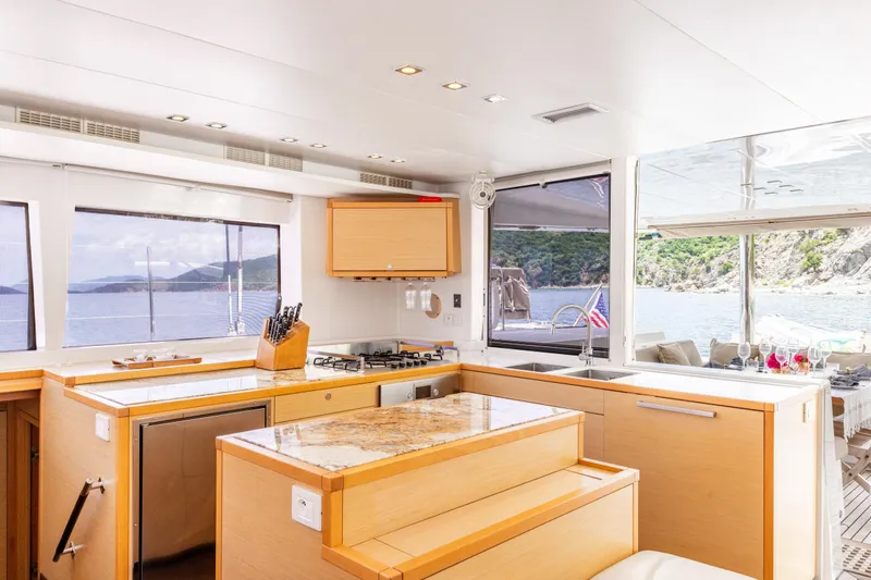 Slide: The Image of Lagoon 560 2012 - 92