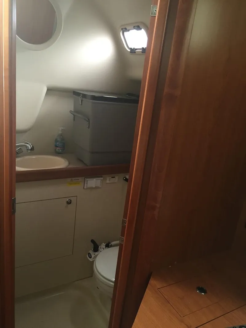 Slide: The Image of Hunter 31 2008 - 6