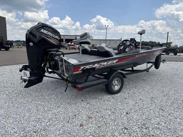 Slide: The Image of Tracker Pro Team 190 TX 2018 - 4