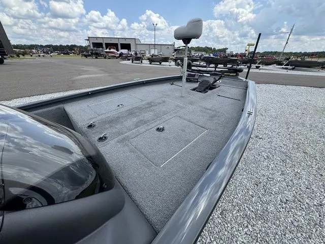 Slide: The Image of Tracker Pro Team 190 TX 2018 - 6