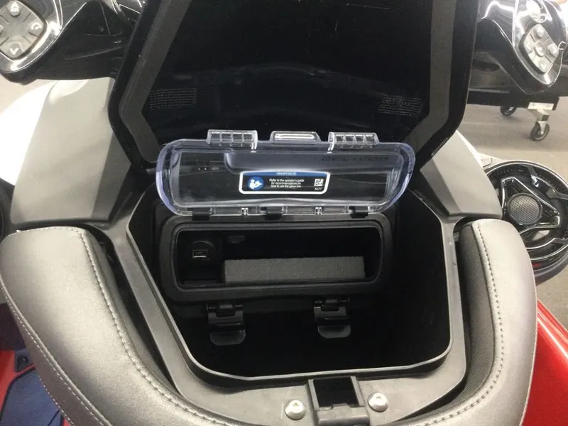 Slide: The Image of Sea-Doo RXP X 325 2024 - 3