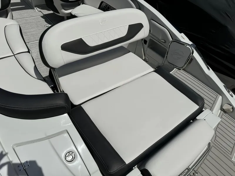 Slide: The Image of Crownline Boats 280 SS 2024 - 14