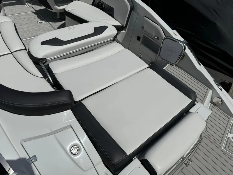 Slide: The Image of Crownline Boats 280 SS 2024 - 6