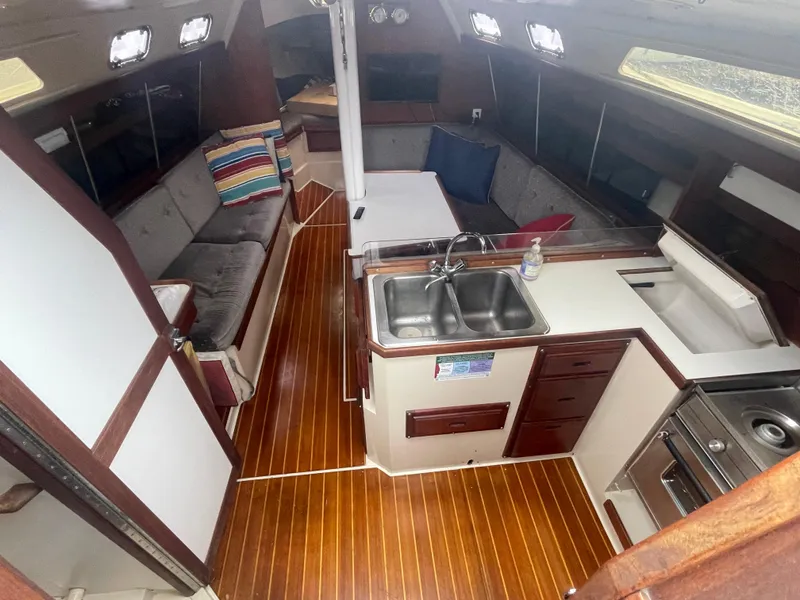 Slide: The Image of Catalina 34 MkII 1987 - 7