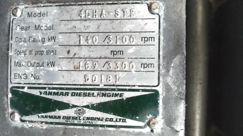 Slide: The Image of Mainship 350 Trawler 1999 - 51