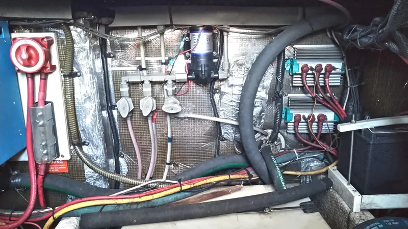 Slide: The Image of Mainship 350 Trawler 1999 - 52