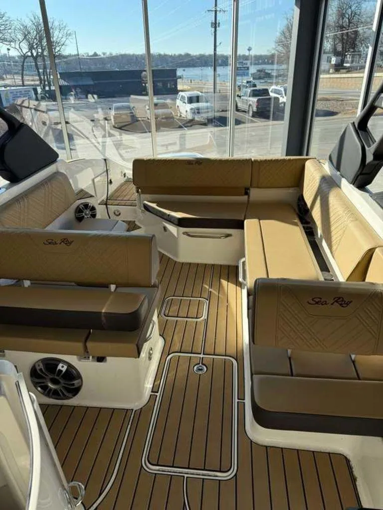 Slide: The Image of Sea Ray SDX 270 2024 - 5