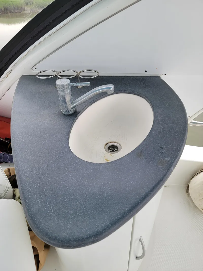 Slide: The Image of Boat bathroom sink on 2003 Robertson & Caine Lion 46 yacht. - 42
