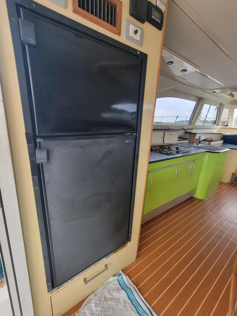 Slide: The Image of Lion Robertson & Caine Lion 46 2003 - 62