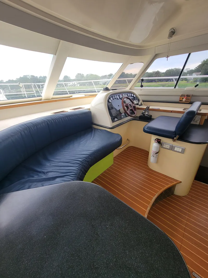 Slide: The Image of Lion Robertson & Caine Lion 46 2003 - 67