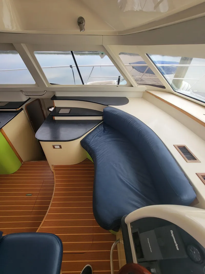 Slide: The Image of Lion Robertson & Caine Lion 46 2003 - 73