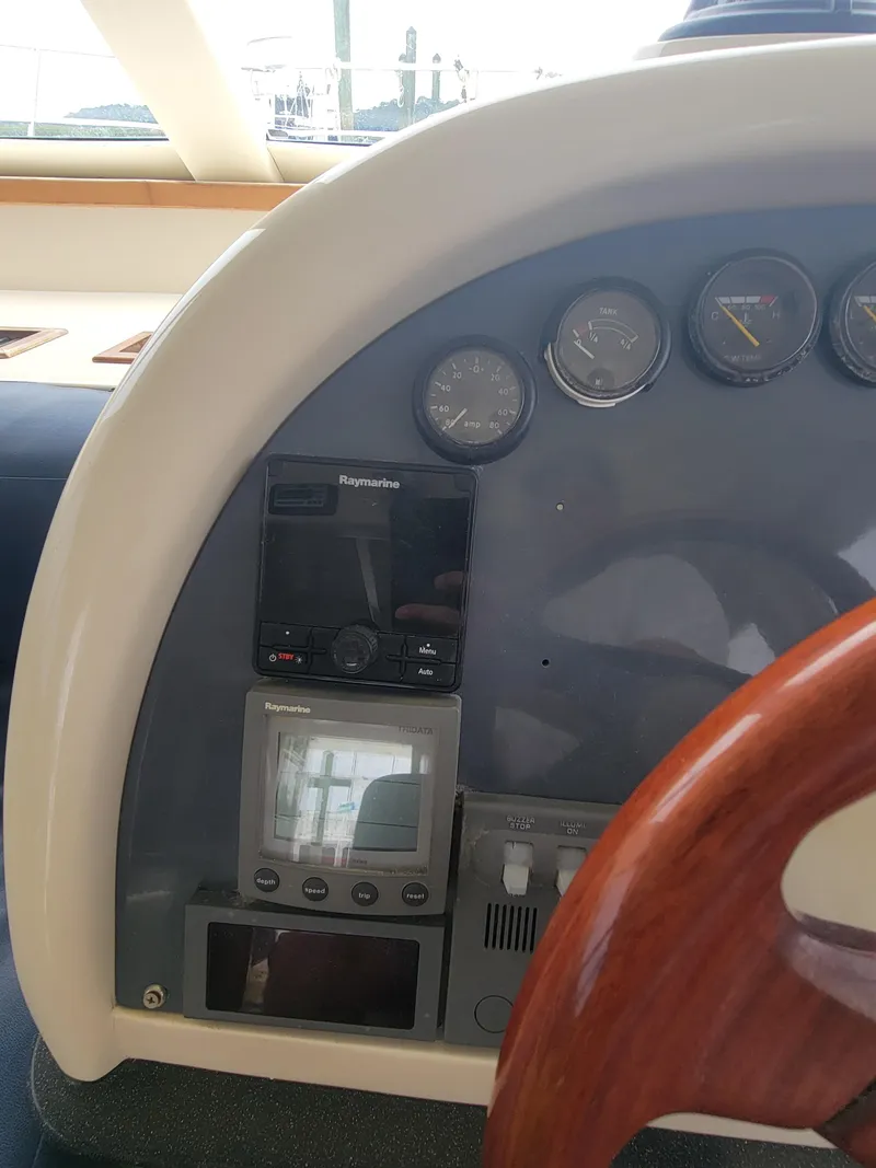 Slide: The Image of Lion Robertson & Caine Lion 46 2003 - 74