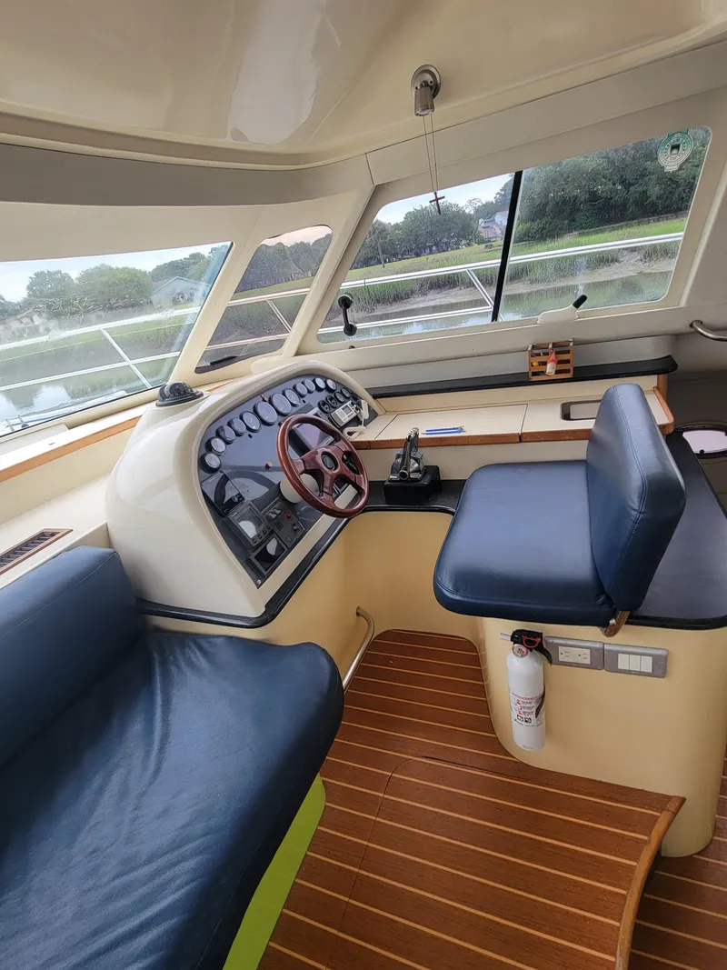 Slide: The Image of Lion Robertson & Caine Lion 46 2003 - 78