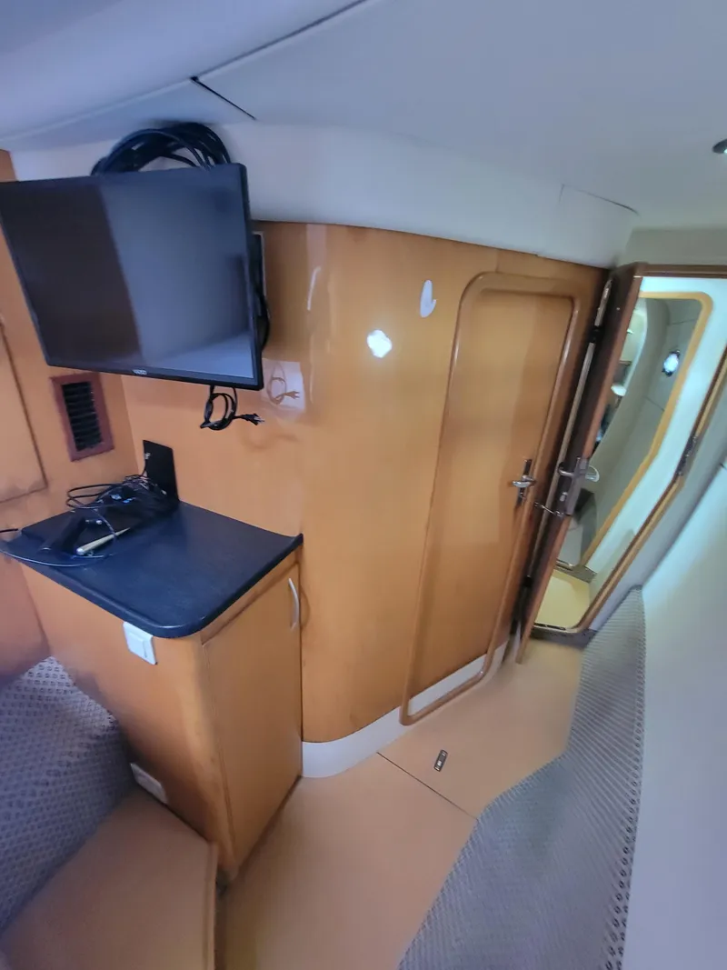 Slide: The Image of Lion Robertson & Caine Lion 46 2003 - 98