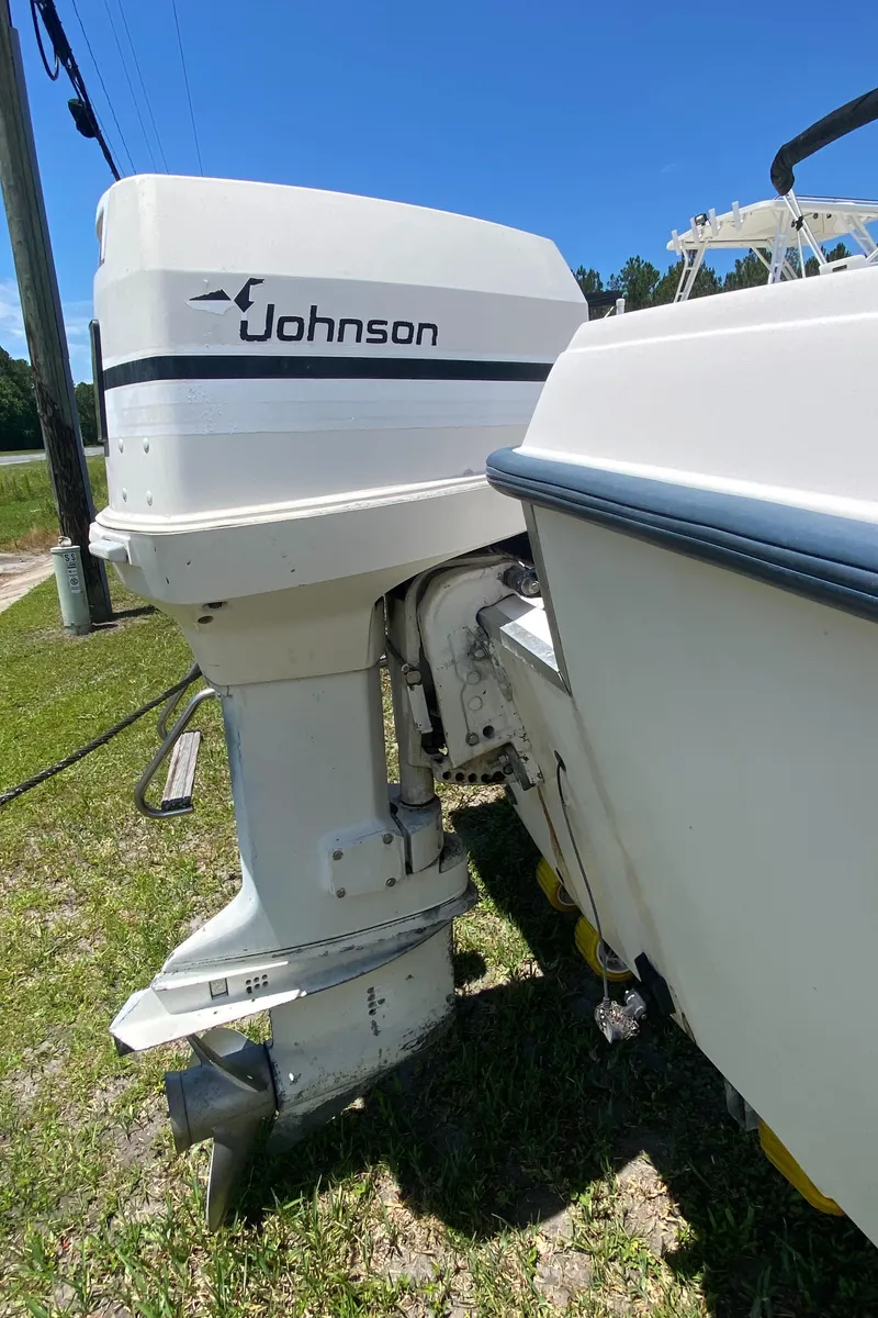 Slide: The Image of 1988 Grady-White 190 Tournament with Johnson outboard motor. - 6