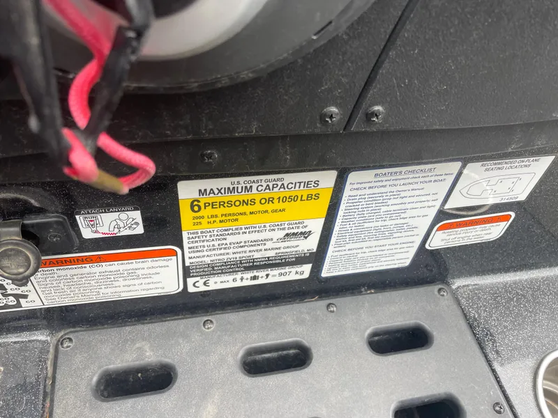 Slide: The Image of 2019 Nitro ZV19 Sport boat capacity label, maximum 6 persons or 1050 lbs. - 13