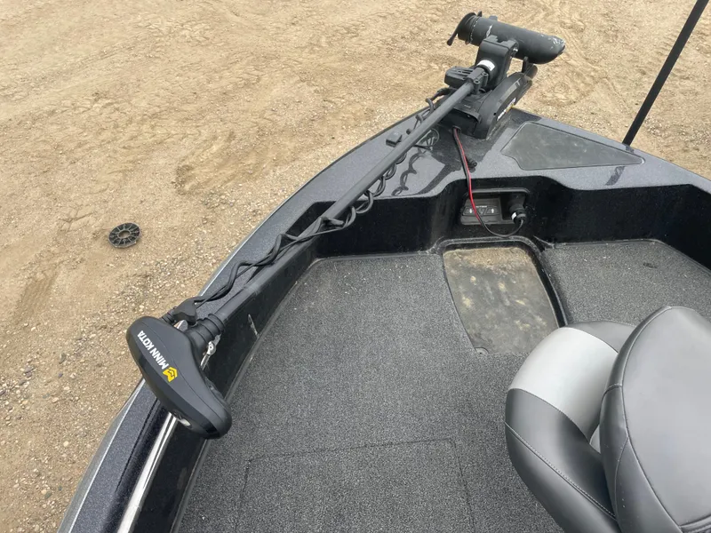 Slide: The Image of 2019 Nitro ZV19 Sport boat with Minn Kota trolling motor on deck. - 17