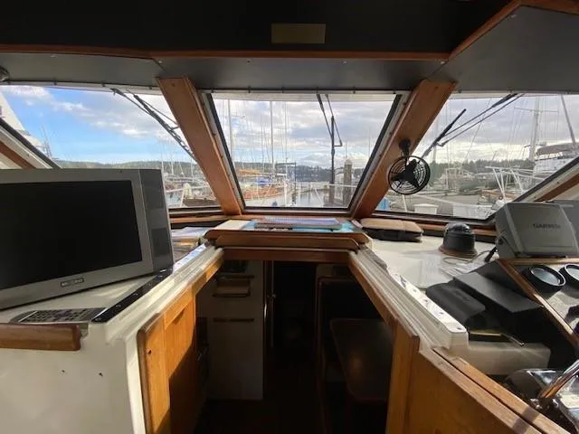 Slide: The Image of Pilothouse - 16