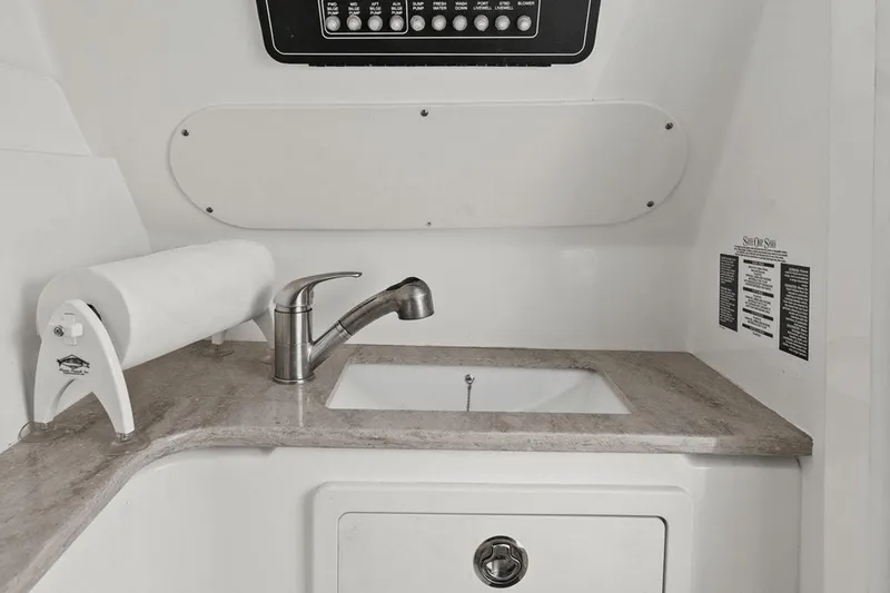 Slide: The Image of Boston Whaler 320 Vantage 2017 - 48
