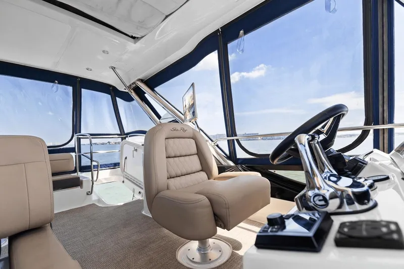 Slide: The Image of Sea Ray 400 Fly 2016 - 30