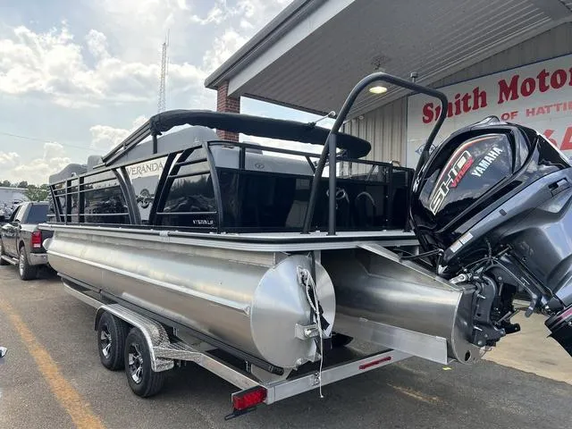 Slide: The Image of Veranda VTX22VLB 2025 - 7