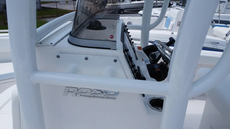 Slide: The Image of Robalo R222 Center Console 2024 - 15