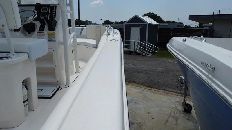 Slide: The Image of Robalo R222 Center Console 2024 - 23