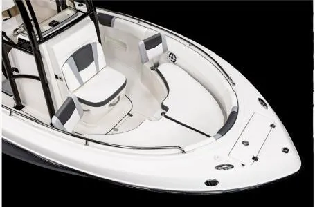 Slide: The Image of Robalo R222 Center Console 2024 - 31