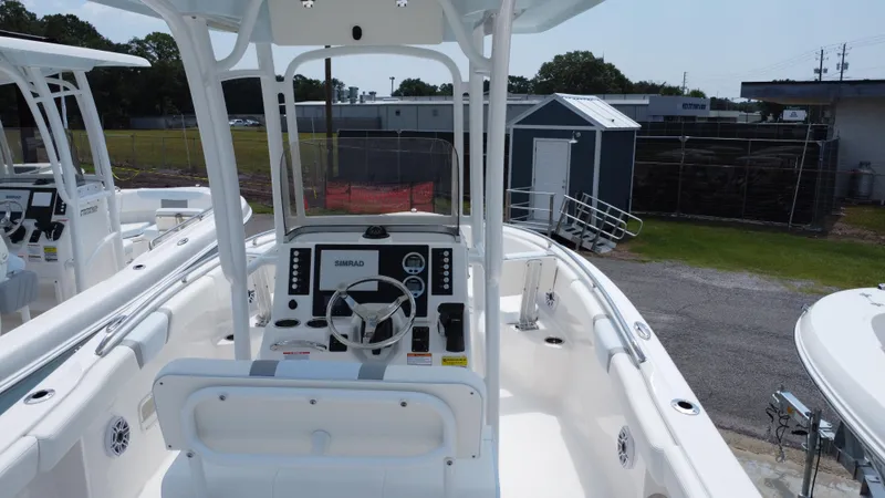 Slide: The Image of Robalo R222 Center Console 2024 - 49