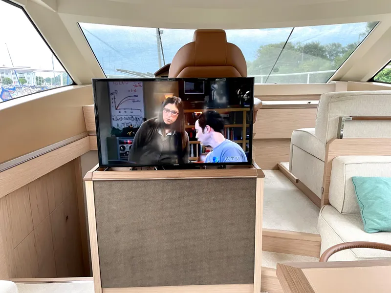 Slide: The Image of SALON TV &amp; ENTERTAINMENT CENTER - 19