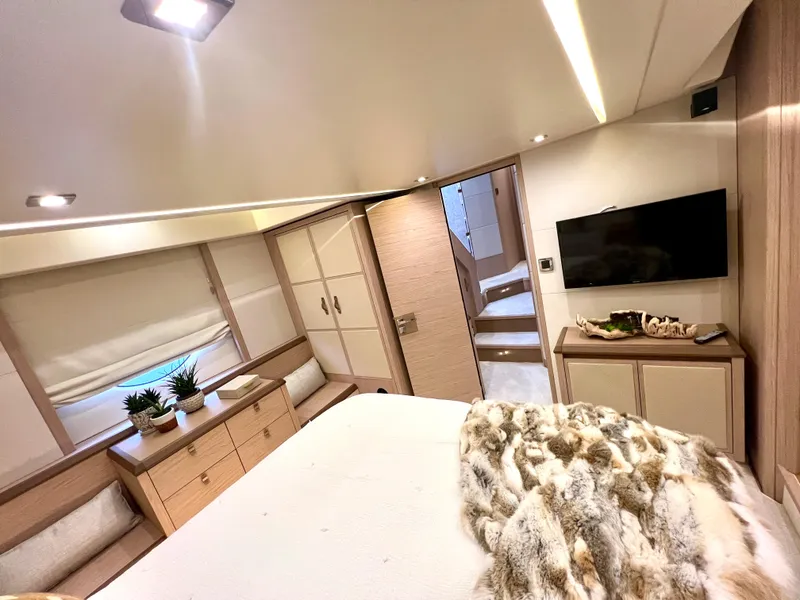 Slide: The Image of MASTER STATEROOM - LOOKING FORWARD - 25