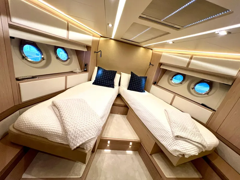 Slide: The Image of VIP STATEROOM FORWARD - BEDS SPLIT - 32