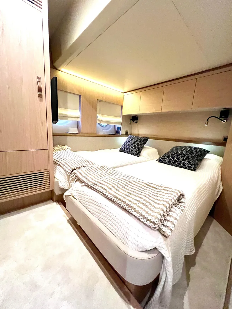 Slide: The Image of GUEST STATEROOM  - 33