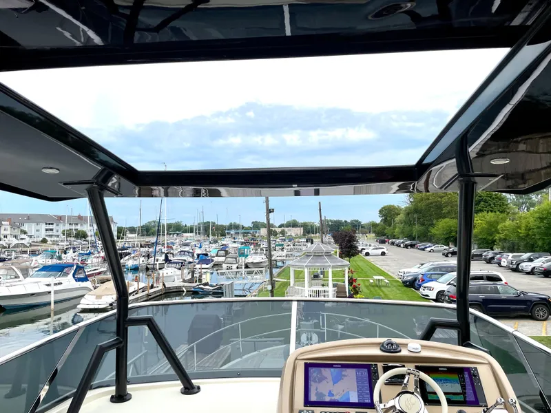 Slide: The Image of ELECTRIC SUN ROOF - RETRACTED  - 77