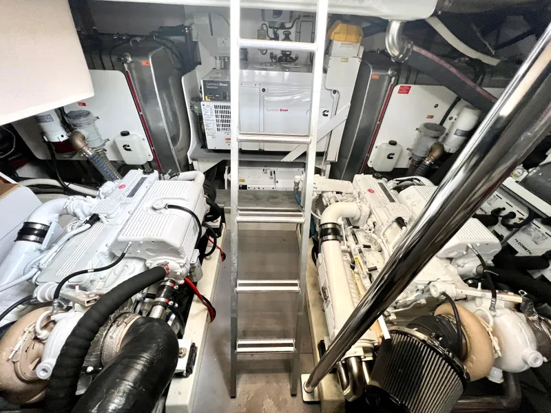 Slide: The Image of ENGINE ROOM  - 83