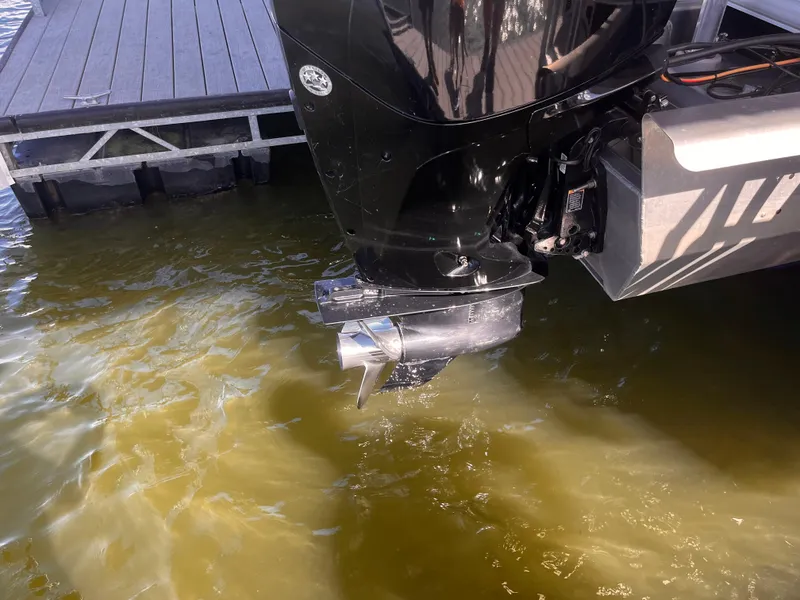 Slide: The Image of Stainless Propeller  - 24