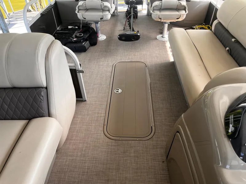 Slide: The Image of Center Toon Storage - 28