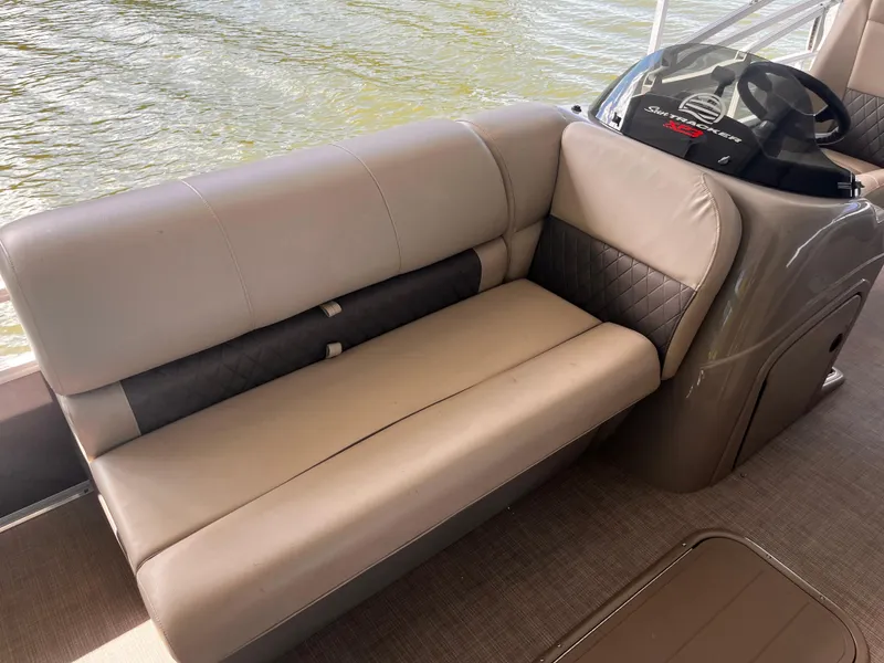 Slide: The Image of Storage under Seat - 30