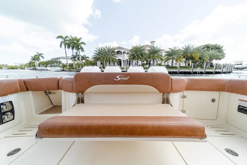 Slide: The Image of Scout 420 LXF 2020 - 50