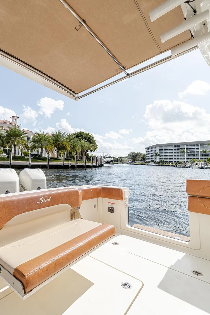 Slide: The Image of Scout 420 LXF 2020 - 53