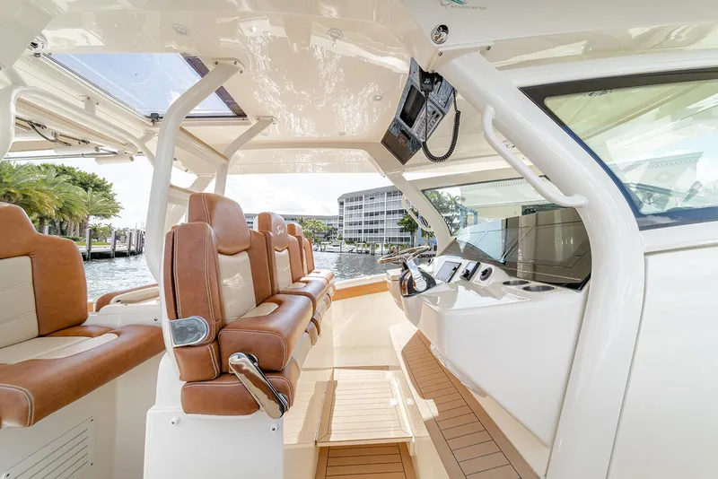 Slide: The Image of Scout 420 LXF 2020 - 56