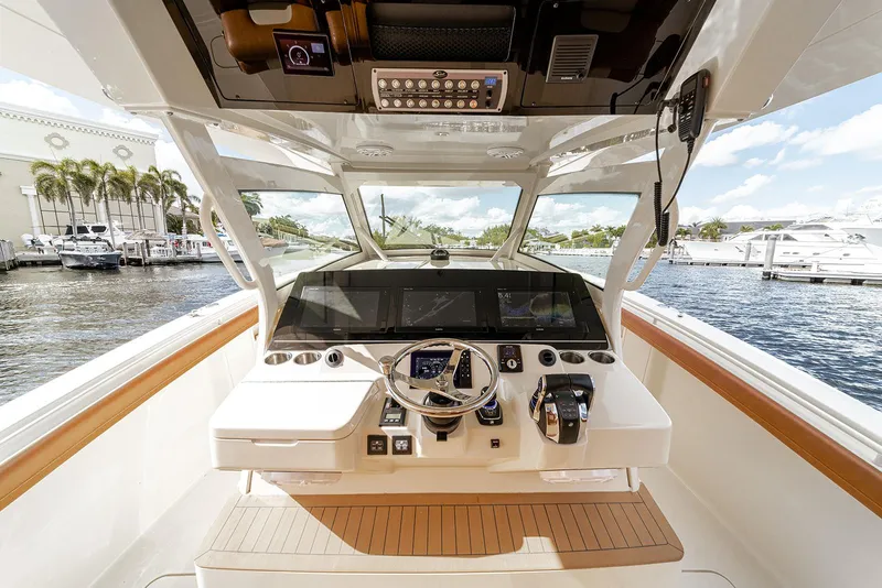 Slide: The Image of Scout 420 LXF 2020 - 58